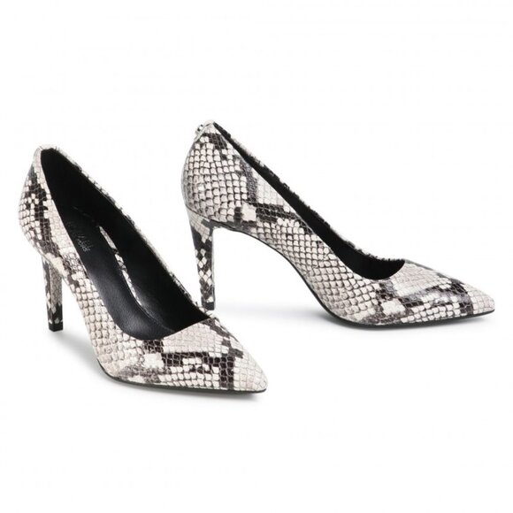 Michael Kors Dorothy Flex Leather Pump - Picture 4 of 17